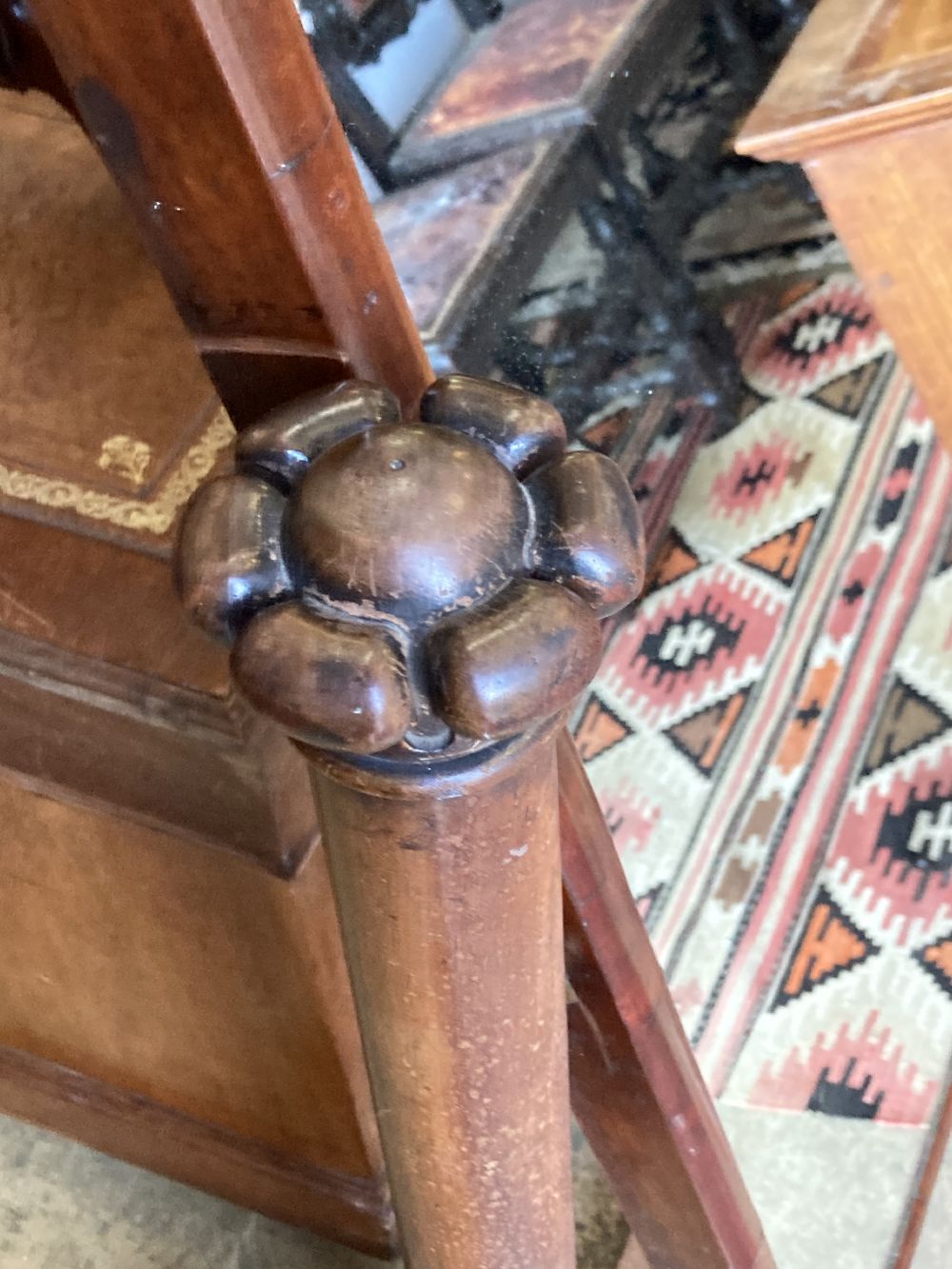 An early Victorian mahogany cheval mirror, width 76cm, height 136cm